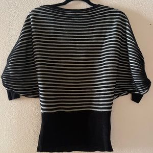 Sweater/top black and white, size M